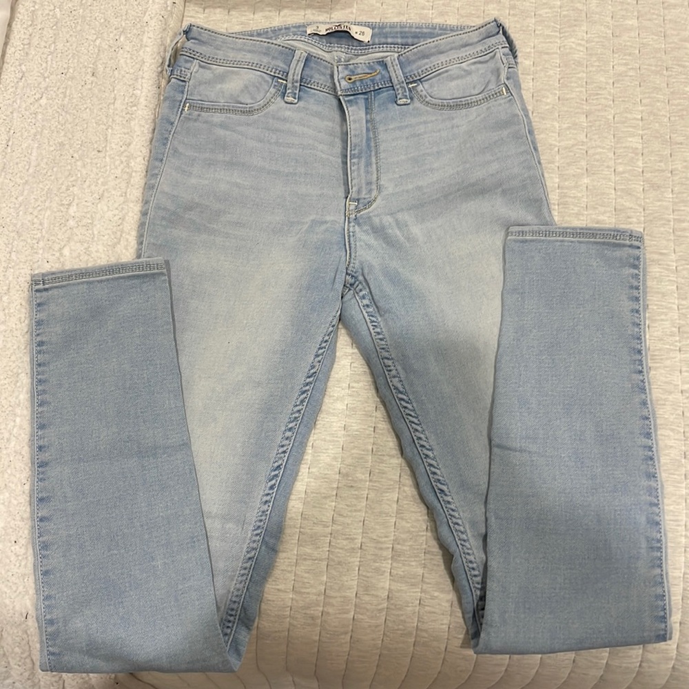HOLLISTER - High Rise Skinny Jeans